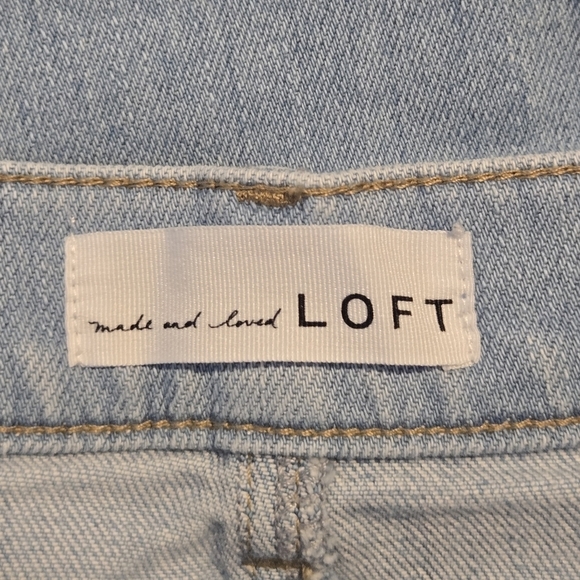 LOFT Womens Mid Rise Light Wash Buttonfly Boyfriend Denim Jeans Size 30 / 10 - Picture 10 of 10